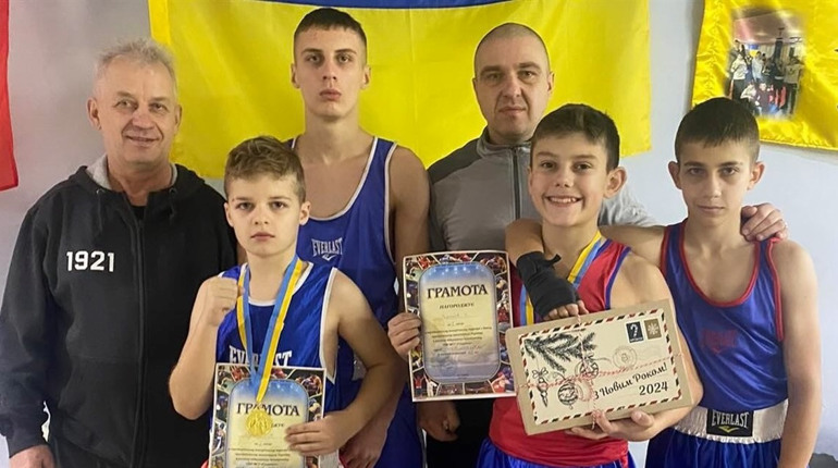 Боксери з Глухова вибороли перемоги на обласному турнірі, присвяченому захисникам України