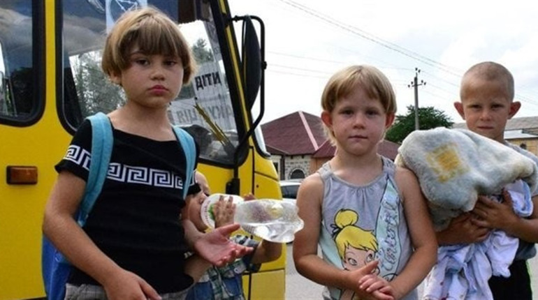 За відмову від евакуації вихователів прийомних дітей позбавлятимуть права на опіку