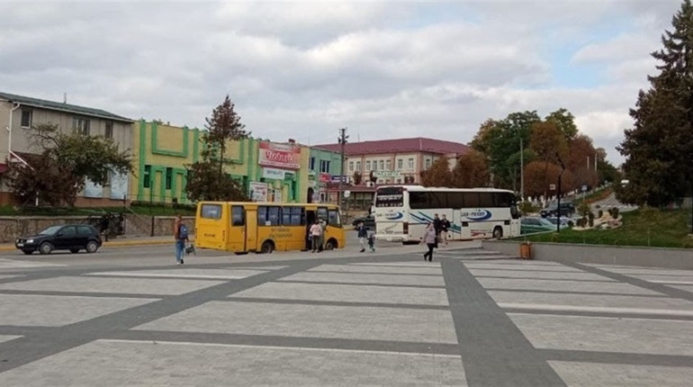 Як встигнути на роботу? Городоккомунсервіс оновив графік руху міського транспорту
