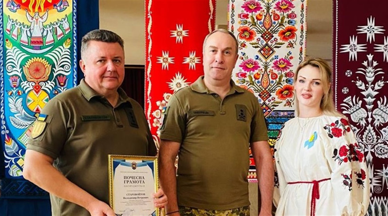 Начальника військкомату Сміли Володимира Старовойтова нагородили Почесною грамотою Черкаської ОВА