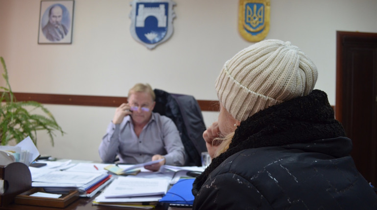 Шахраї підробили штамп міськради та продали жінці за 3000 прописку на неіснуючій вулиці у Біляївці