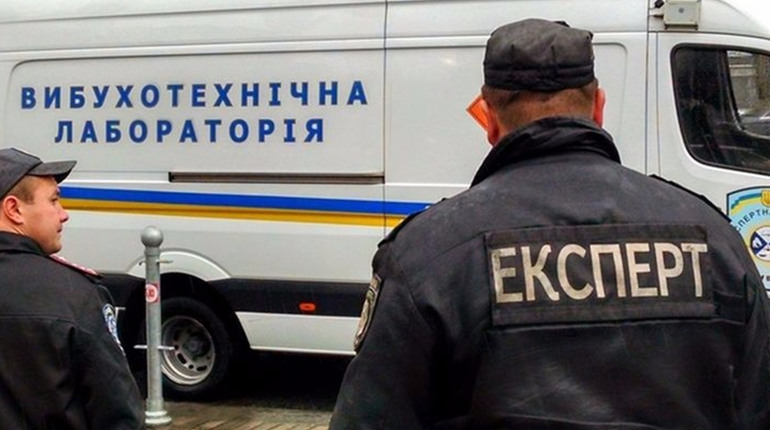 У Біляївці "замінували" суд та шукали бомбу