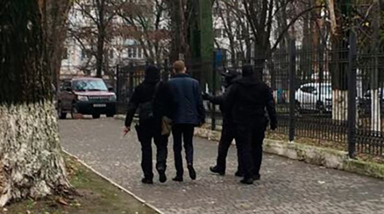 Парней, которые избили мелитопольского студента, задержали