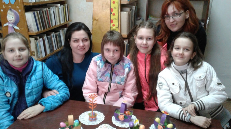 Напередодні Великодня учні гімназії розмальовували писанки