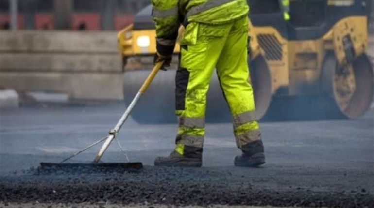 Чому на вулиці Миколаївській будуть ремонтувати тільки половину дороги