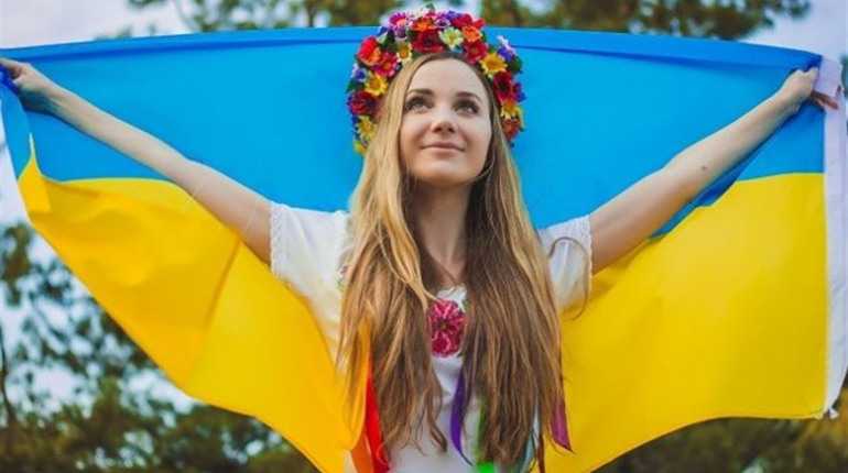 Мітинг і оркестр: програма святкування Дня конституції від міської влади