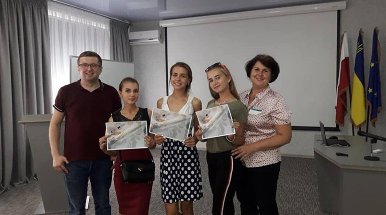 Городницькі школярки премогли у житомирському конкурсі ідей