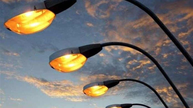 У Барвинівці за мільйон гривень поремонтують вуличне освітлення 