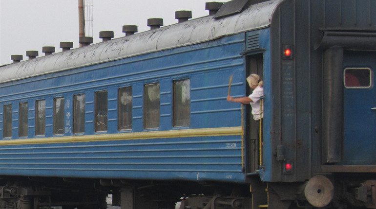 Через Сватове курсуватиме новий потяг до Дніпра. Через які міста прямує та вартість квитків