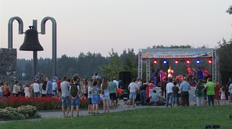 Благодійний молодіжний музичний фестиваль "Zvyahel'MusicFest": проект Олександра Загурського