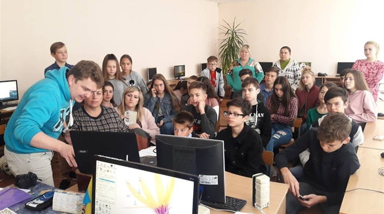 За кошти міської програми “Молодь і сім’я” профінансують реалізацію проекту школи №1 Максимус ТВ