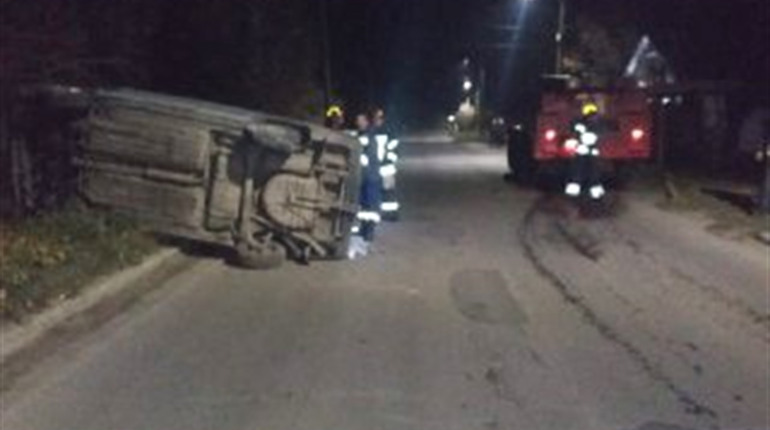 У Сватовому на Слобожанській перекинулося авто
