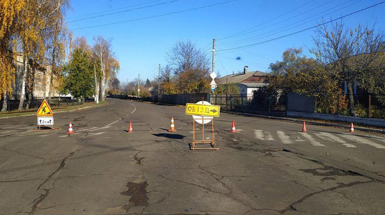 Було-стало: Як відремонтували дорогу на вулиці Клубній