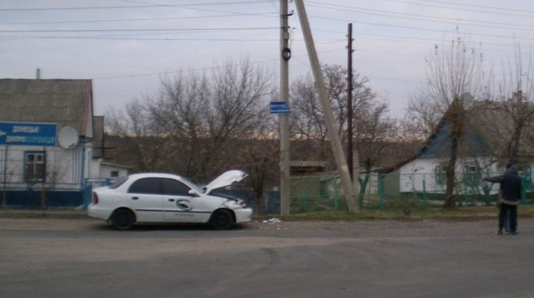 Фотофакт: у Гуляйполі в аварію потрапив Ланос 