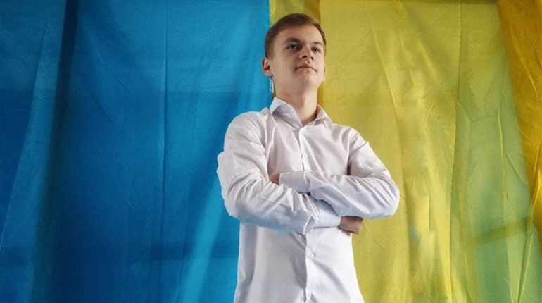 Учень школи №2 Олександр Яровенко отримав премію облради за громадську роботу
