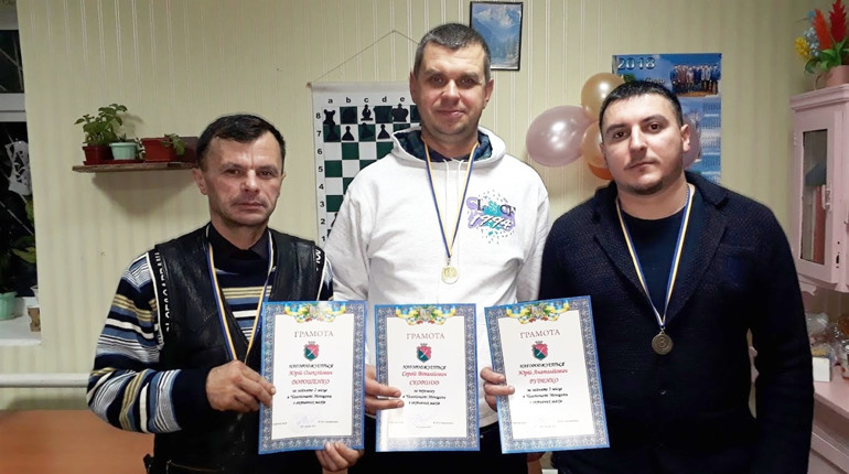 Чемпіон Менщини з шахів грає у волейбол і ходить на лижах