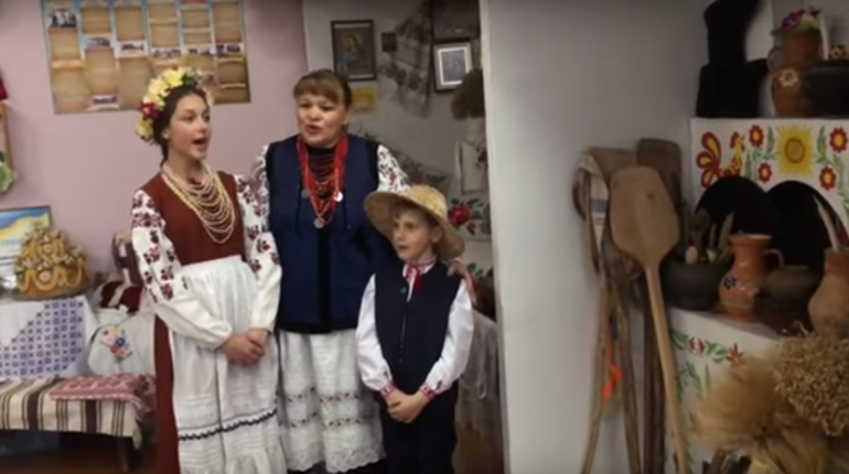 Керівниця "Заграйярочки" розповіла про назву колективу та волноваські традиції в інтерв'ю 1+1: відео