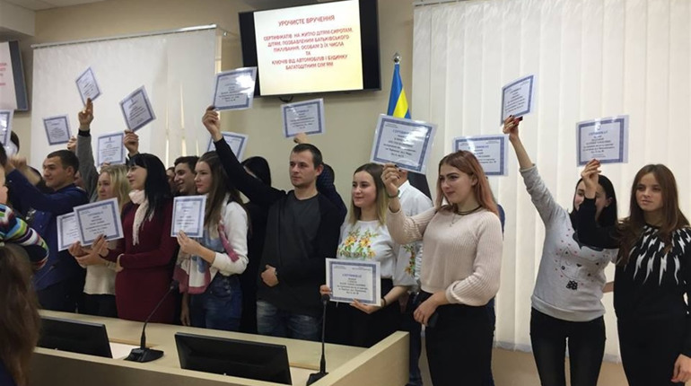 Торетчане получили сертификаты на однокомнатные квартиры в городе