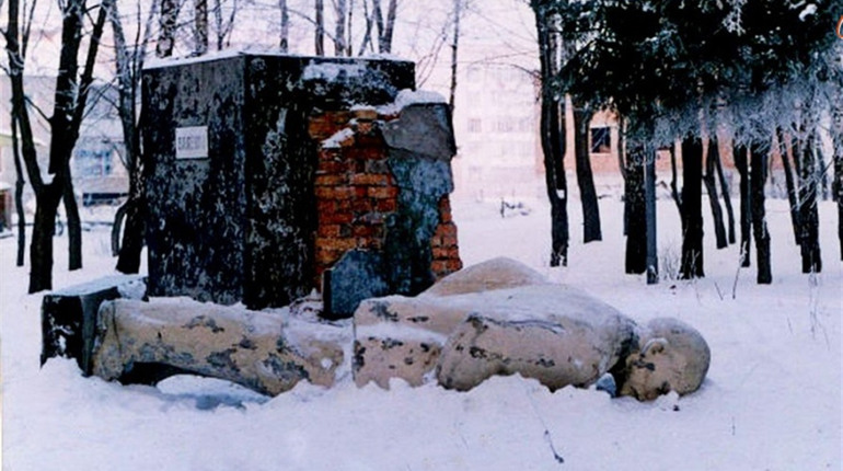 Старі і нові пам'ятники Старокостянтинова. Що ви про них  знаєте?