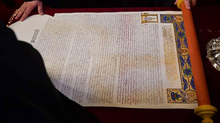 Автокефалія для чайників. Що означає підписання томосу для України