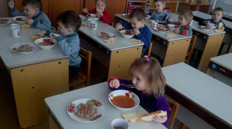 У нижньосірогозьких дитсадках з нового року змінили вартість харчування