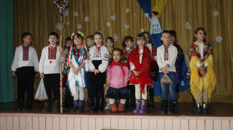 У городецькій школі провели фестиваль колядок «Три празники в гості»