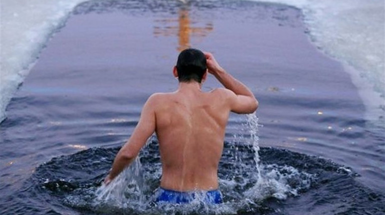 Онлайн-опитування: як ви ставитесь до купання на Водохреща?