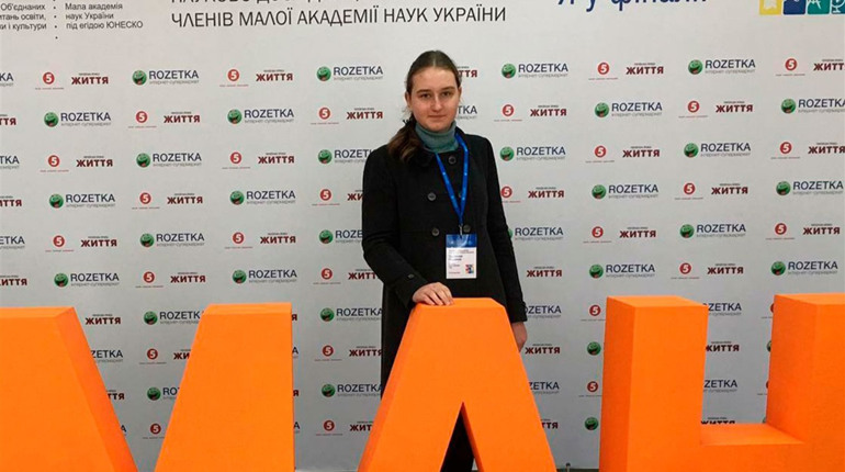 «Часу немає ні на що, крім навчання»: історія школярки, яка отримує президентську стипендію
