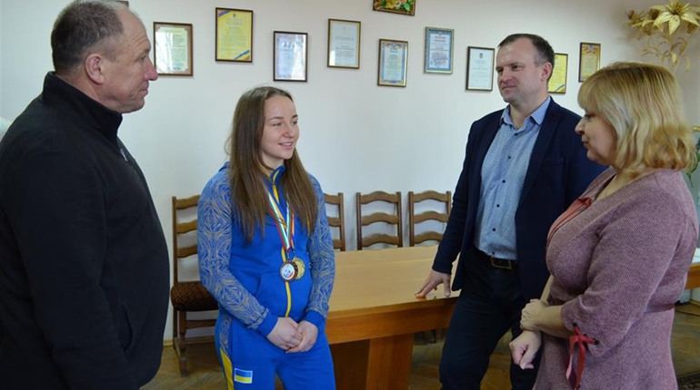 18-річна дівчина з Ужачина стала чемпіонкою України з вільної боротьби