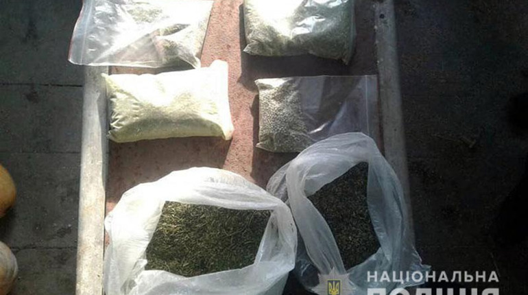 Цифра дня: 60 чоловік притягнули до відповідальності  за зберігання наркотиків з початку року