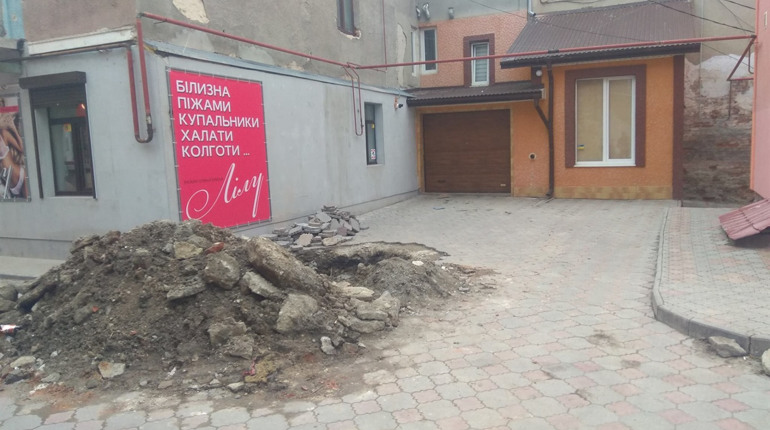 Чортківський археолог зі знаннями спелеології коментує походження нашумілого підземелля
