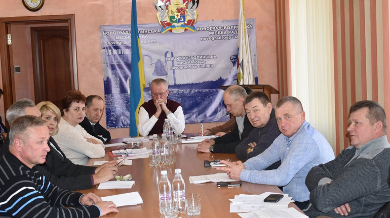 Позачергову сесію скликати не будуть: продовження історії з реставрацією Молодіжного центру