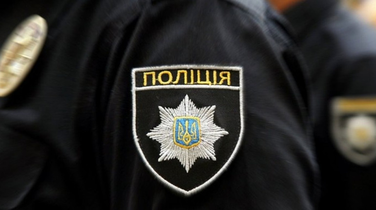 У Вараші поліцейські затримали чоловіка, який напередодні побив та пограбував місцевого мешканця