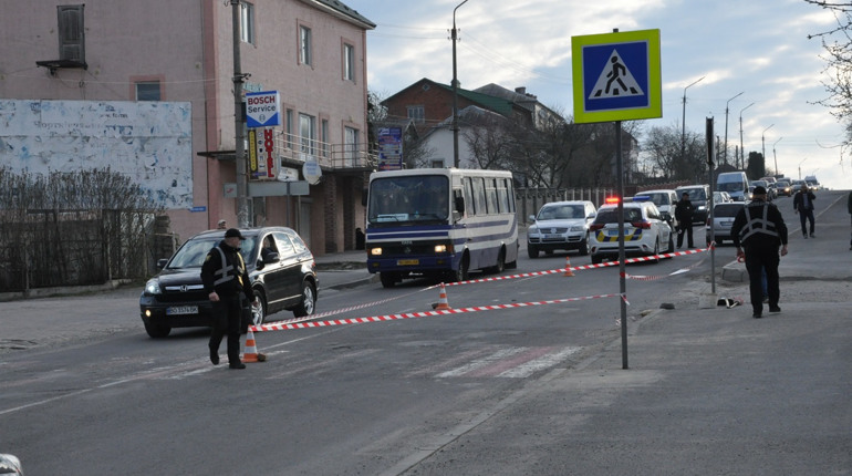 ДТП на Копичинецькій:  водій  іномарки на пішохідному переході збив двірника