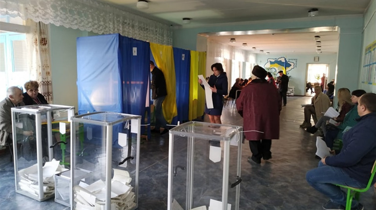 Сменить место голосования в Торецке можно будет не только в будни, но и в выходные