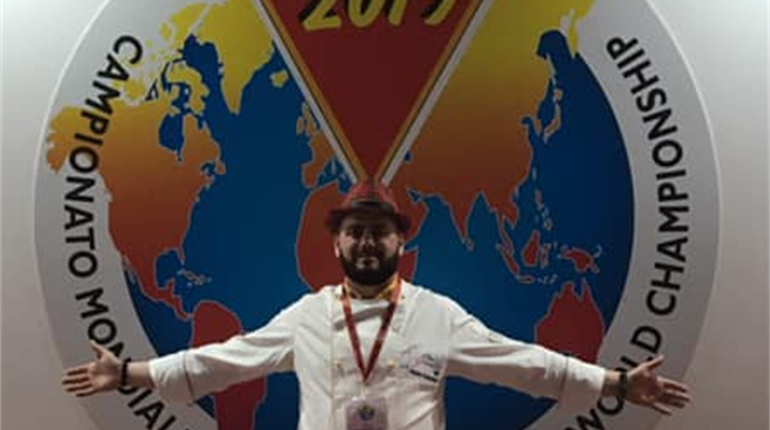 Наш піцайоло в Італії: улюблена челентанка як талісман, знамено – за оберіг