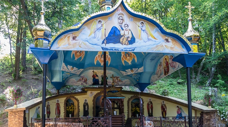 Чоловіка, котрий осквернив святиню на Божій горі затримали (відео) 