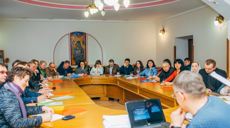 У Чорткові розпочались навчання для сімейних пар у рамках соціального проекту «Щасливі разом»