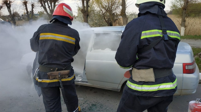 У Старокостянтинові горів автомобіль