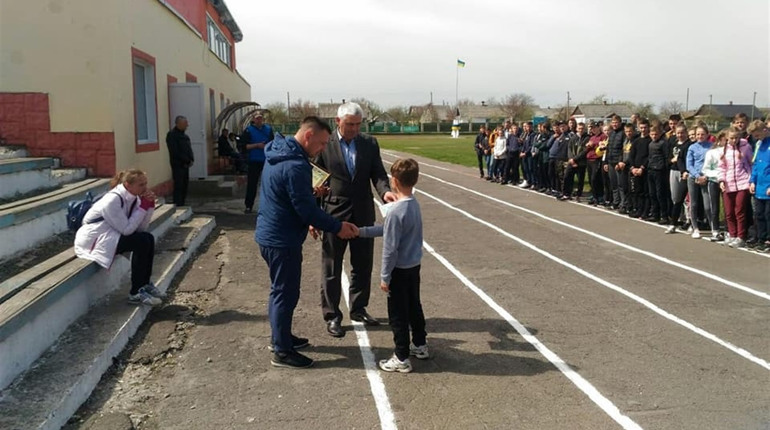 У Володимирці відбулись змагання з легкої атлетики, на яких суперничали учні із шкіл усього району