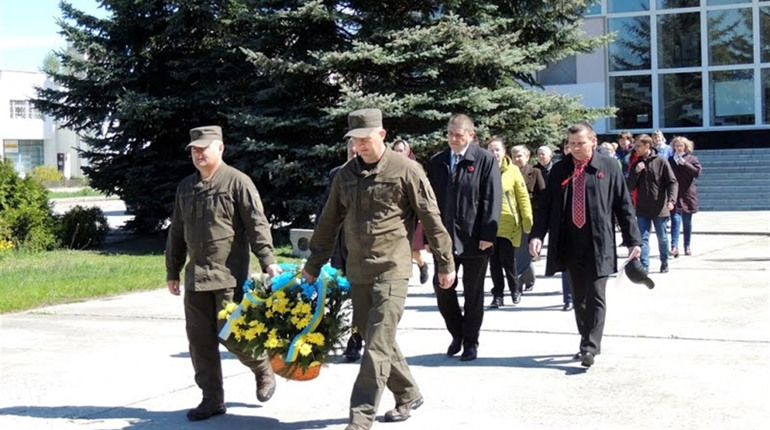 У Вараші з нагоди Дня примирення відбувся мітинг-реквієм, де вшанували жертв другої світової війни
