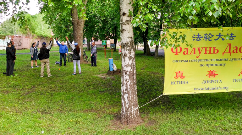 Парк, свіже повітря та медитація: конотопців запрошують на безкоштовні заняття цігун