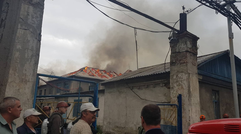 В Торецьку горіла контора шахти "Північна": пожежники відмовляються коментувати ситуацію  