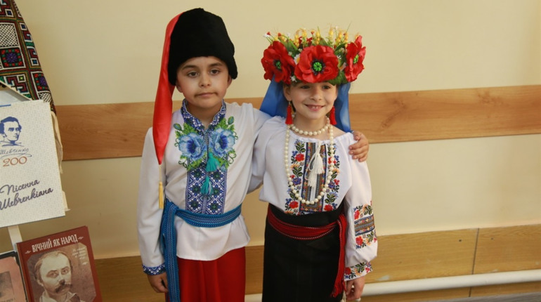 Школярі Кіцманщини читали поезію Шевченка на конкурсі