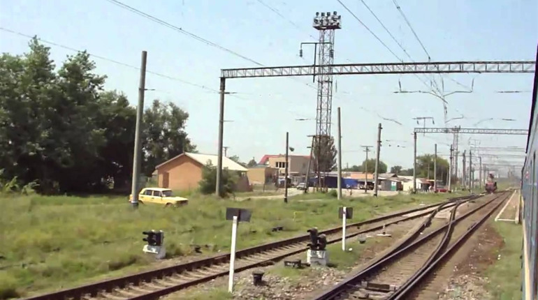 На залізній колії в районі села Вигода загинув чоловік. Через навушники він не почув сигнал потягу 