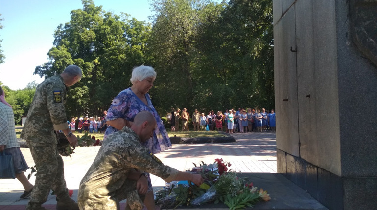 В Попаснянском районе почтили память жертв Второй мировой войны