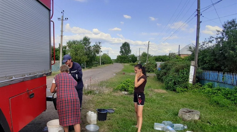 Рятувальники ДСНС підвезли в Торецьк більше 100 тон питної та технічної води
