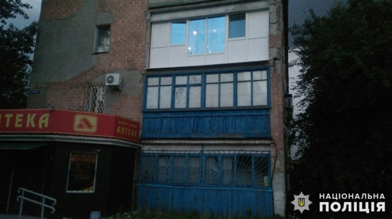 У Торецьку з балкону випала восьмирічна дитина