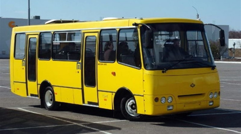 Калушан з трьох вулиць везтимуть на дільниці автобусами. Графік руху