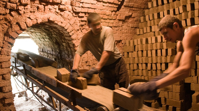 Пропонують зарплату від мінімальної до 12 тисяч: які вакансії на Кіцманщині є в центрі  зайнятості